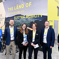 Die e-mobil BW auf der Hannover Messe: Anatolij Kasnatscheew, Walter Holderried, Laura Halbmann, Heike Passauer, Franz Loogen und Tim Siegel.