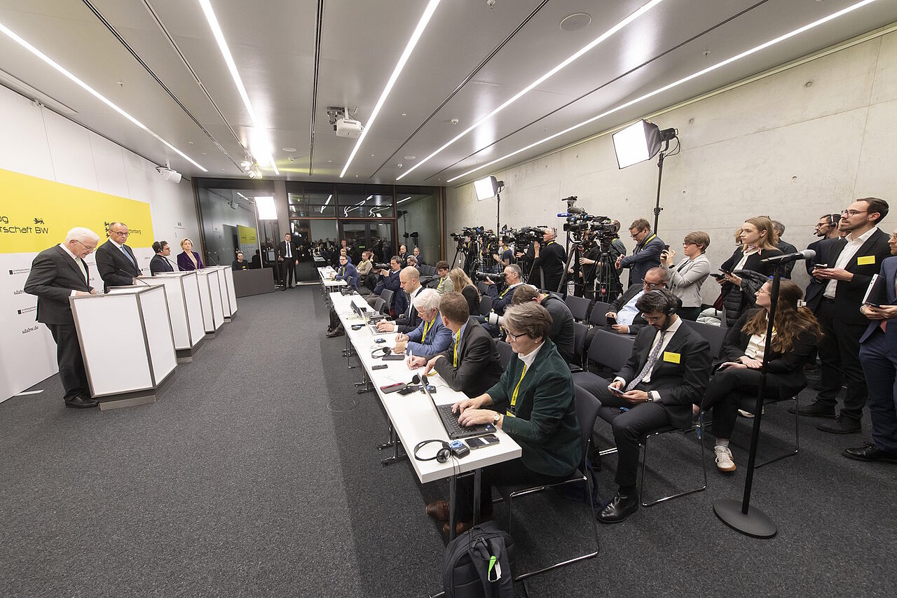 Impressionen von der Pressekonferenz beim Strategiedialog Automobilwirtschaft BW