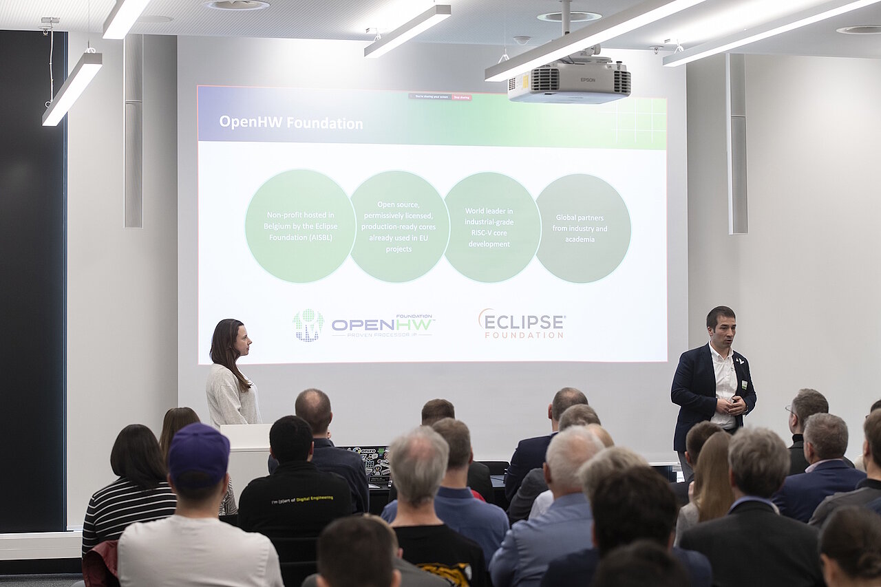 Speaker:innen bei der OpenChain and Friends Veranstaltung