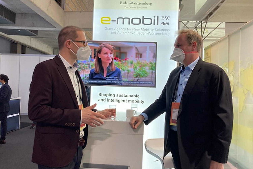 Michael Ruprecht, e-mobil BW, im Gespräch auf dem Baden-Württemberg Stand der Smart City Expo 2021.