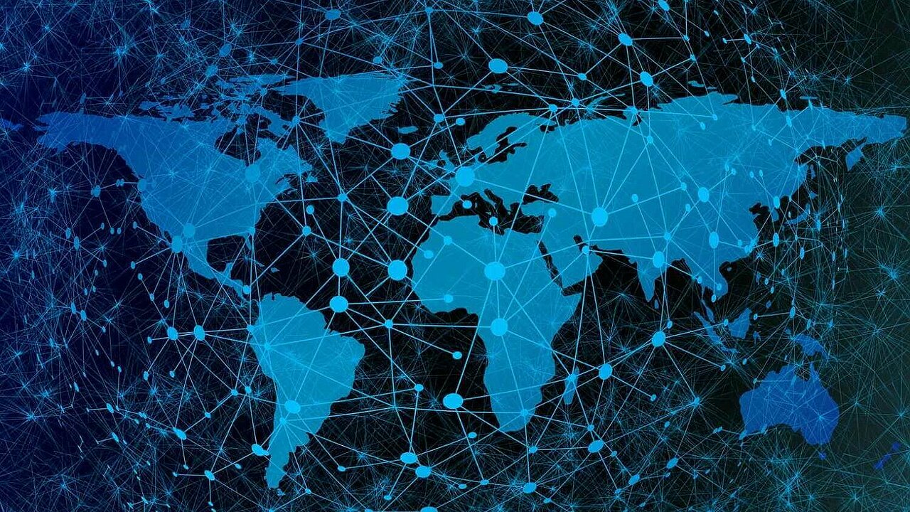 Blaue Weltkarte mit vielen vernetzten Linien 