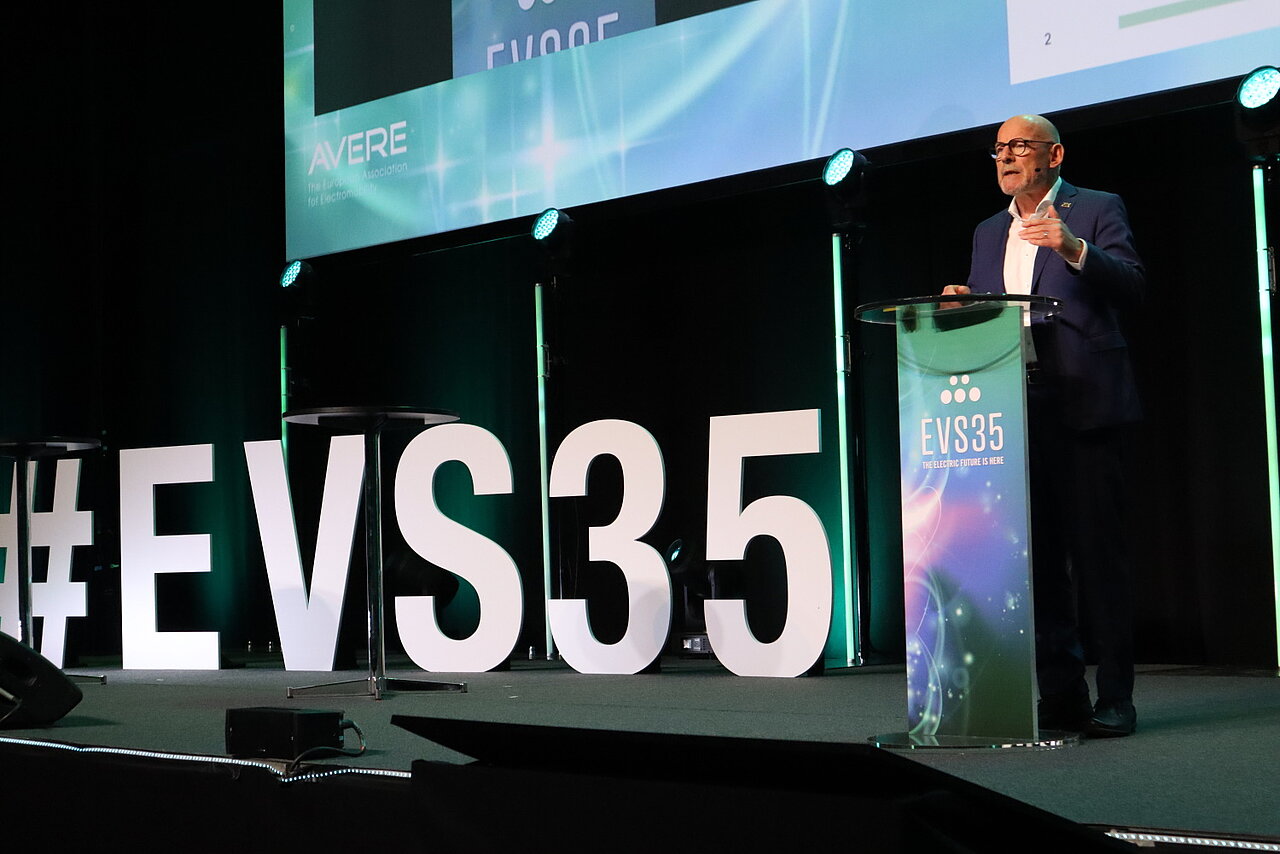 Winfried Hermann, Minister of Transport Baden-Württemberg, at EVS35 in Norway.